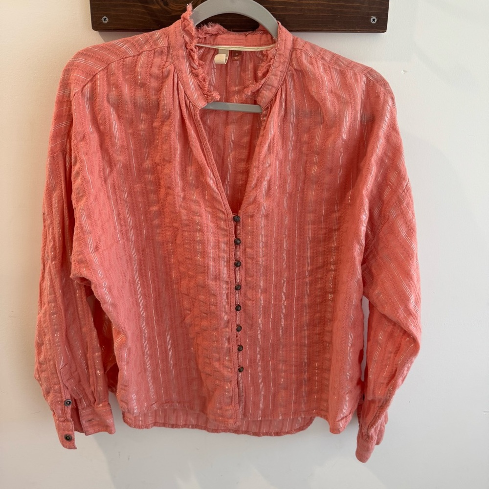 Anthropologie Pilcro The Tavi Button‎ Down Blouse in Coral Metallic Stripe Small